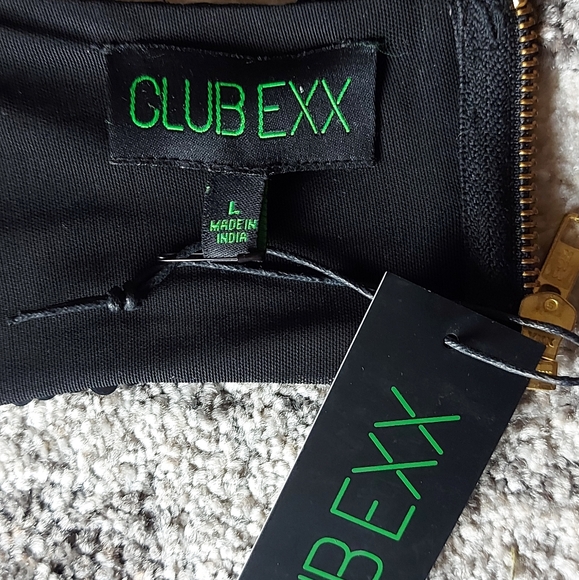 NWT Caspian Cobra Sequin Cropped Halter Top - Picture 6 of 6